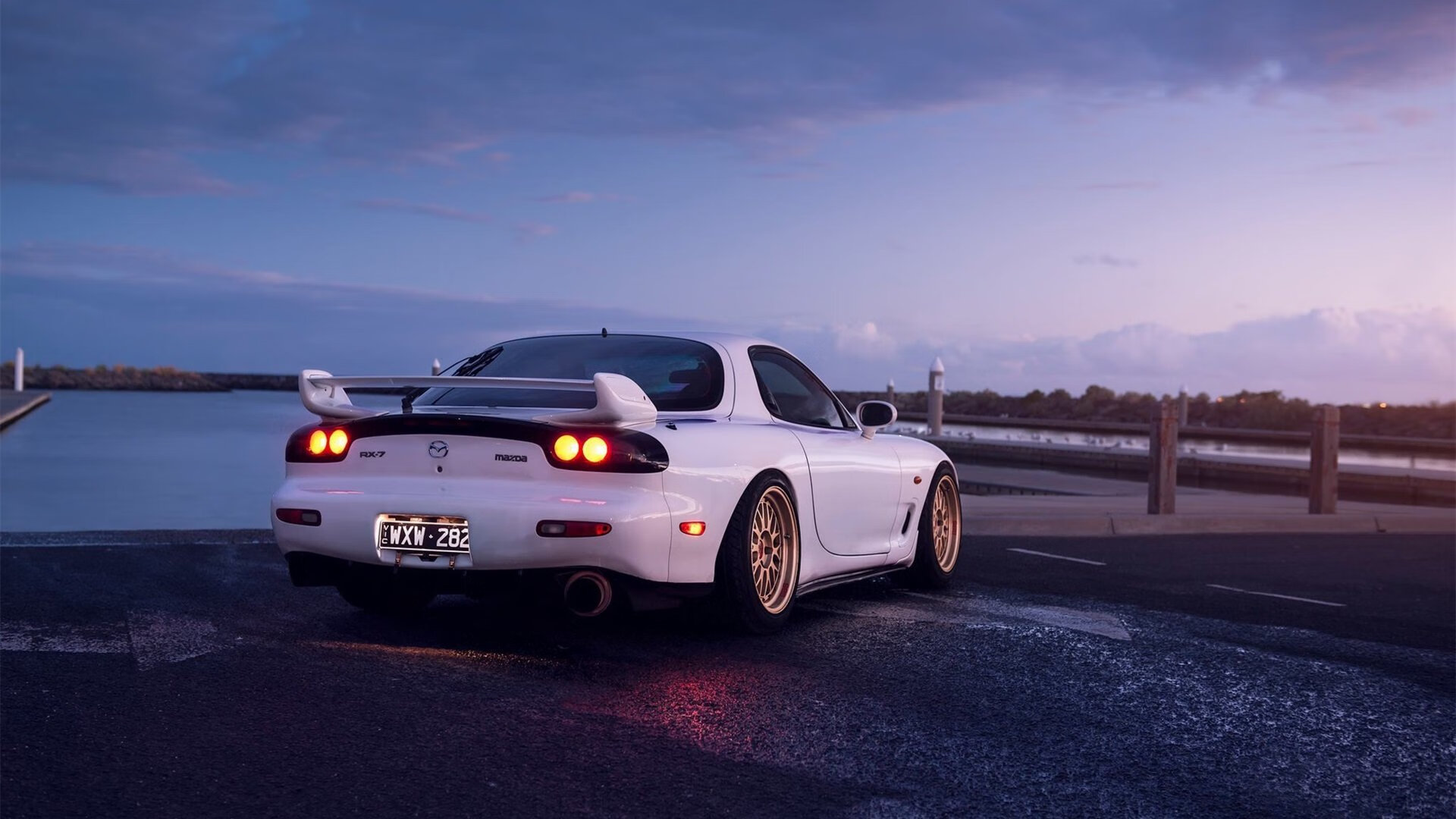 跨界胜利日,当广厦雷霆席卷CBA,布克在亚平宁接管意甲