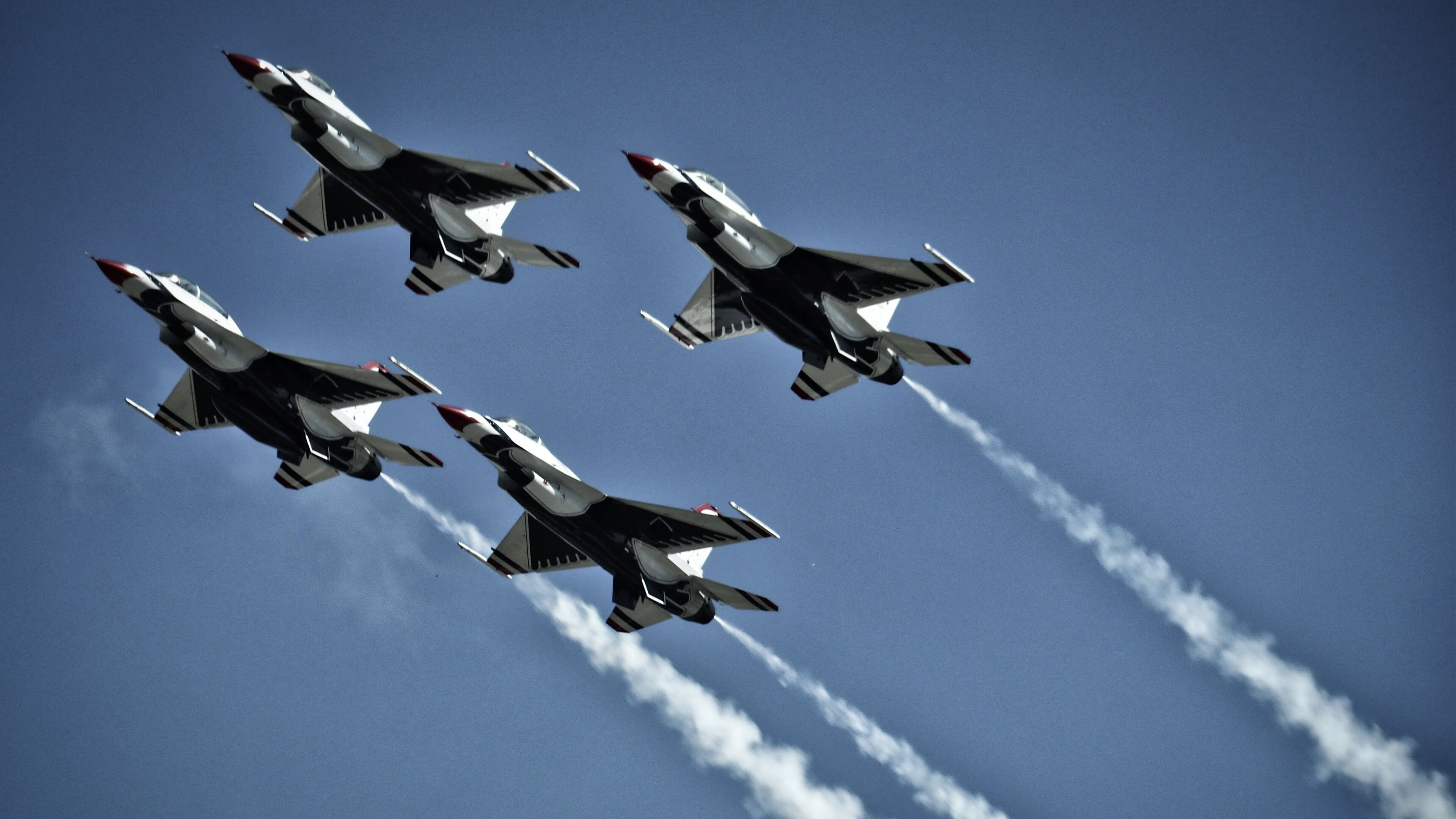 乔治冠军级表现震全场，广东队惊险逆转胜马刺