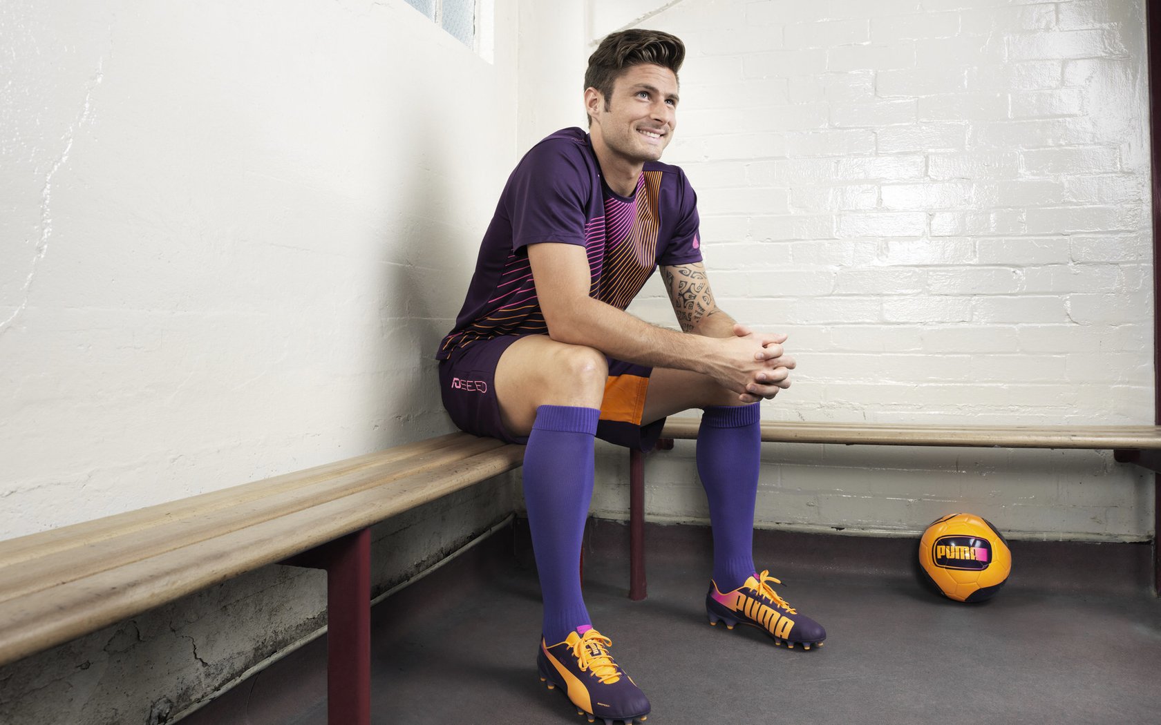 三分雨浇灭豪门梦，当克莱的子弹射穿伯纳乌的夜晚