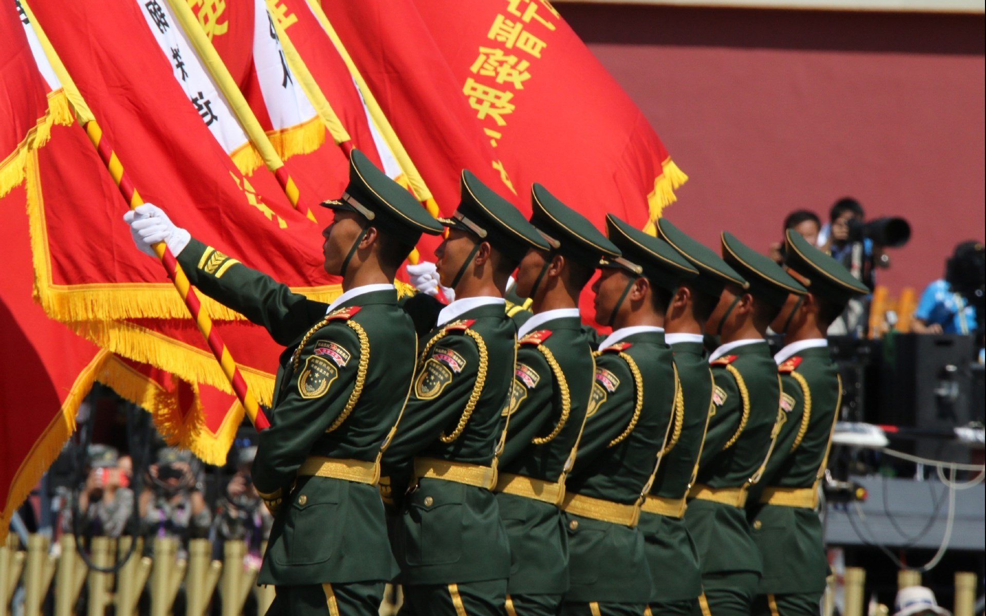 范弗利特引擎，当森林狼的奔袭遇上山西队的铁壁，节奏大师如何重构赛场法则？