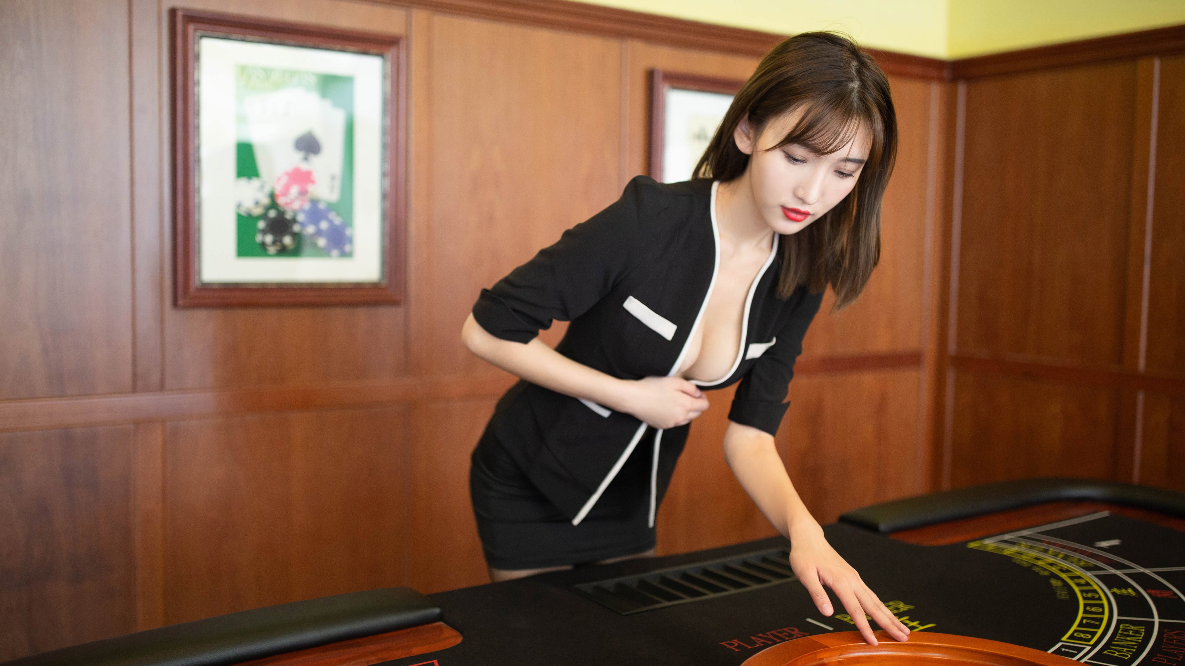 定义之战，欧文在泥泞中跳完这支独舞，篮网才真正制霸雄鹿